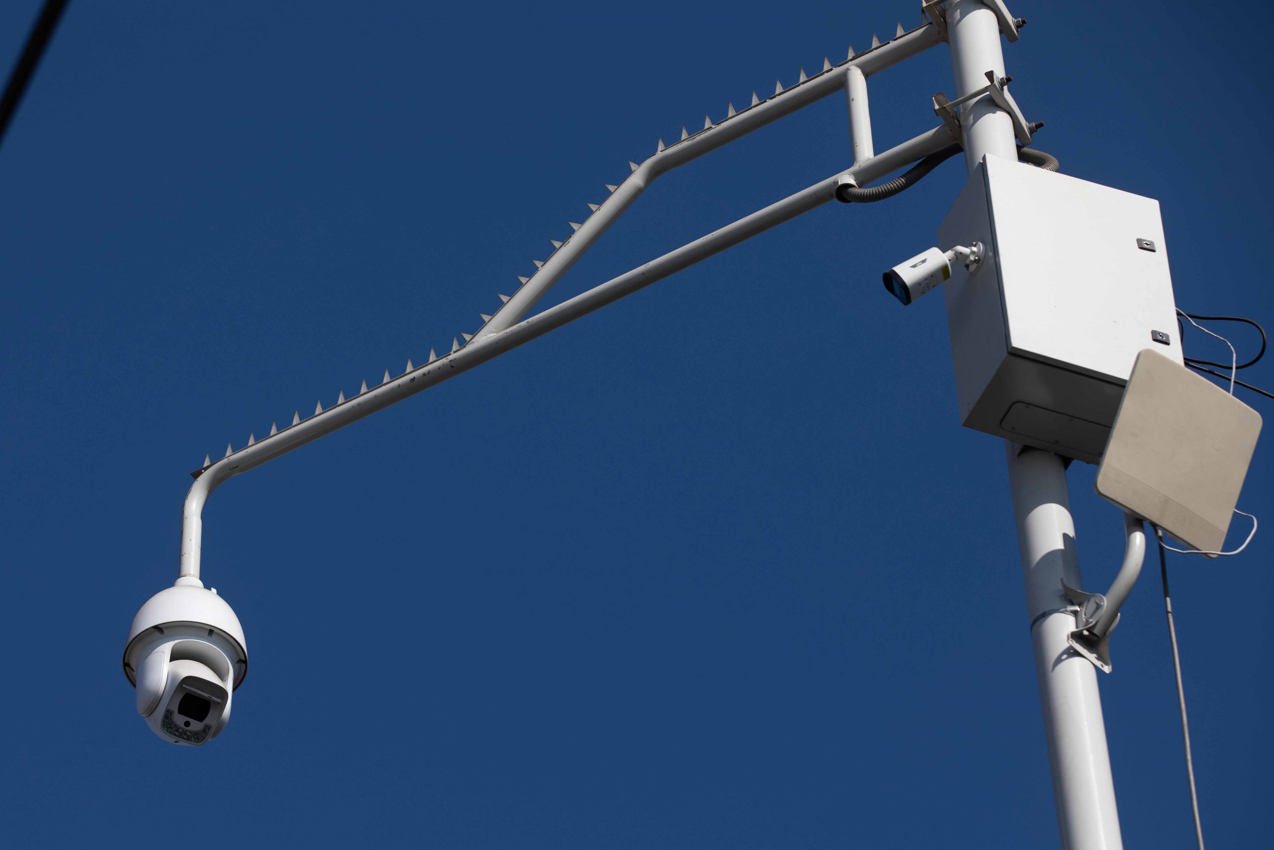 ARICA MEJOR CIUDAD: MUNICIPIO INSTALA CÁMARAS DE TELEVIGILANCIA EN AVENIDA CAPITÁN ÁVALOS