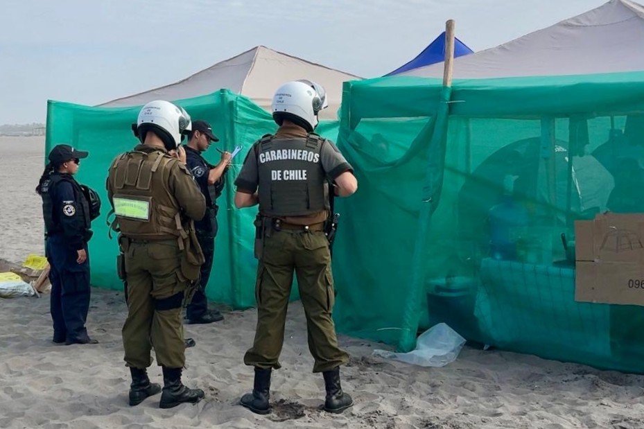 REALIZAN OPERATIVO PARA RESGUARDAR CORRECTO USO DEL ESPACIO PÚBLICO COSTERO