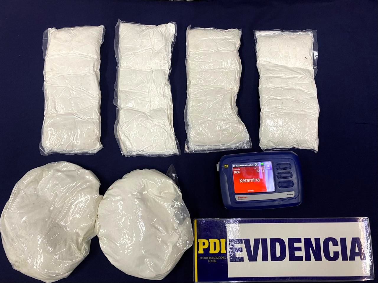 PDI DETUVO A EXTRANJERO EN COMPLEJO FRONTERIZO CHACALLUTA: PORTABA MÁS DE 8 MIL DOSIS DE KETAMINA