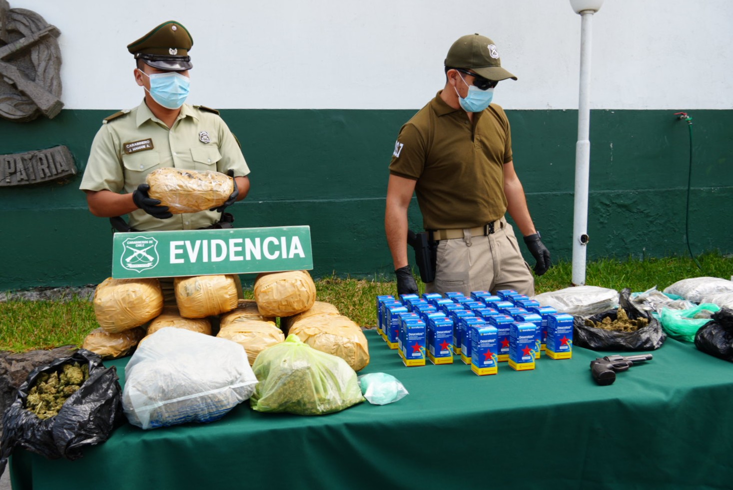 CARABINEROS DESARTICULA PUNTOS DE MICROTRÁFICO Y DETIENE A CUATRO PERSONAS DURANTE EL CARNAVAL "CON LA FUERZA DEL SOL"