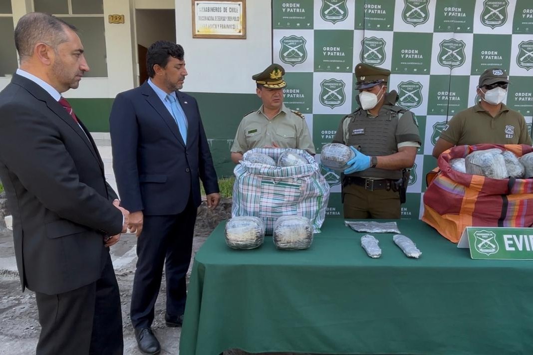 MÁS DE 52 KILOS DE DROGA SACADOS DE CIRCULACIÓN POR CARABINEROS DEL OS7