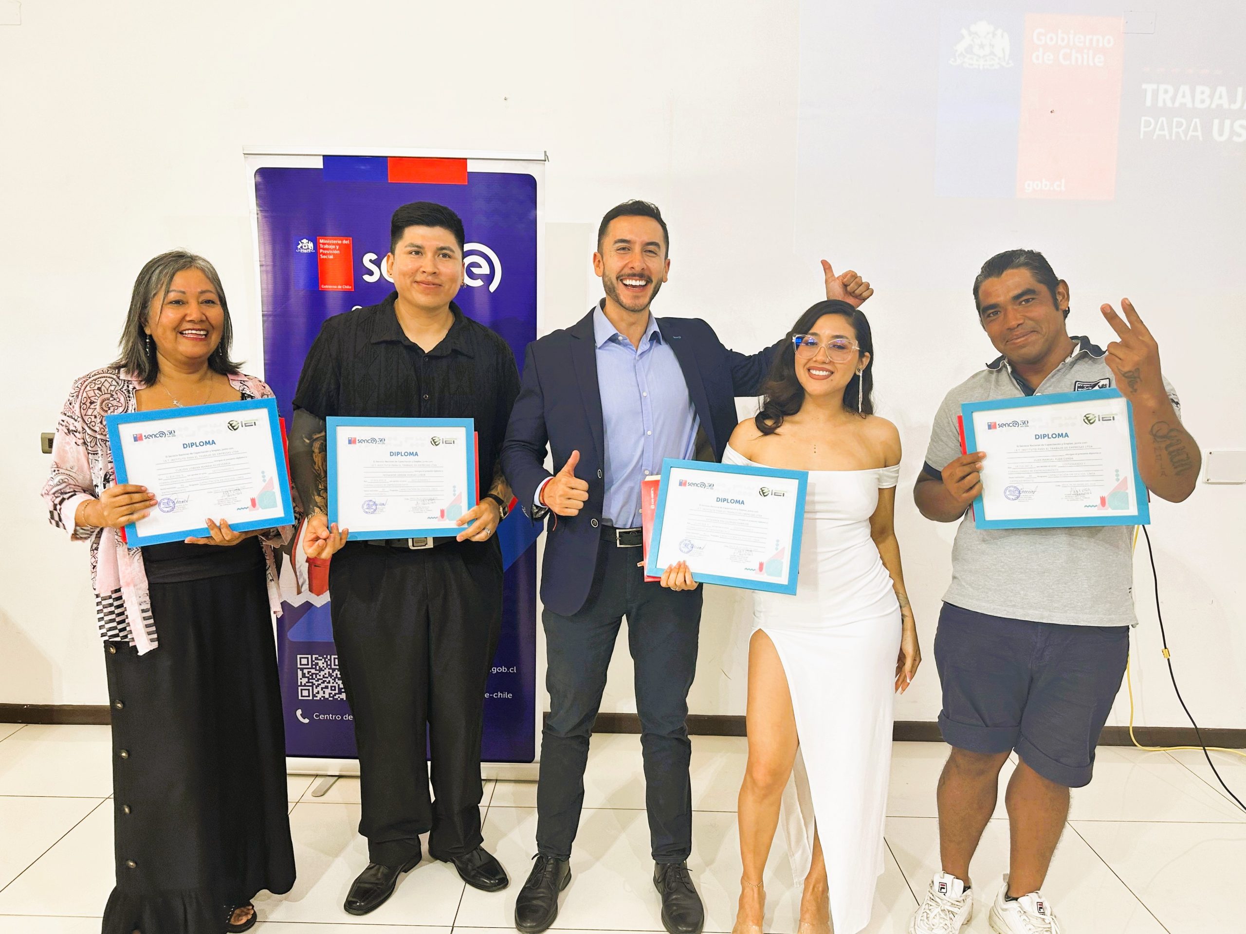 EMPRENDEDORES DE ARICA SE CAPACITARON EN SENCE PARA POTENCIAR Y FORMALIZAR SUS NEGOCIOS