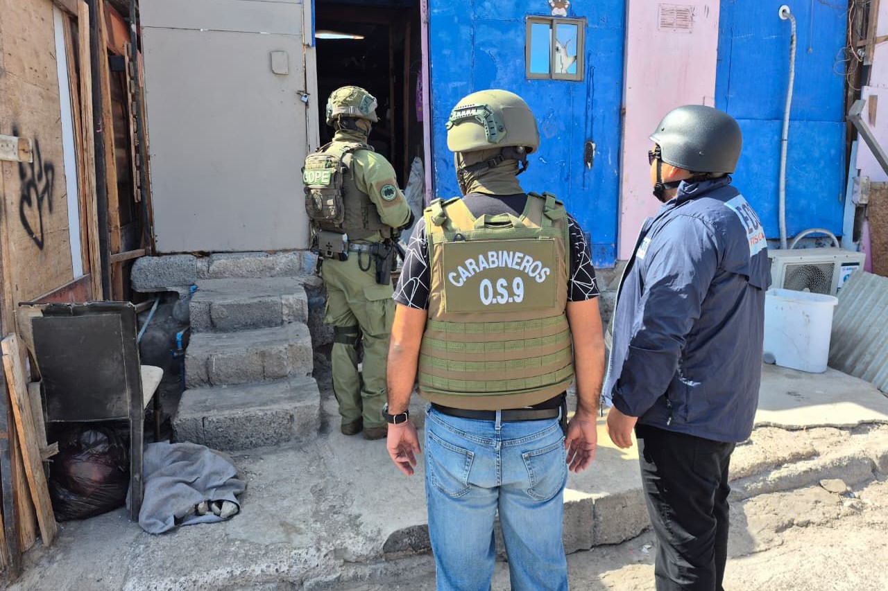 INVESTIGACIÓN DE FISCALÍA Y SECCIÓN OS9 DE CARABINEROS PERMITIÓ DETENER A DOS IMPUTADOS POR DELITO DE SUSTRACCIÓN DE MENORES EN QUEBRADA ENCANTADA