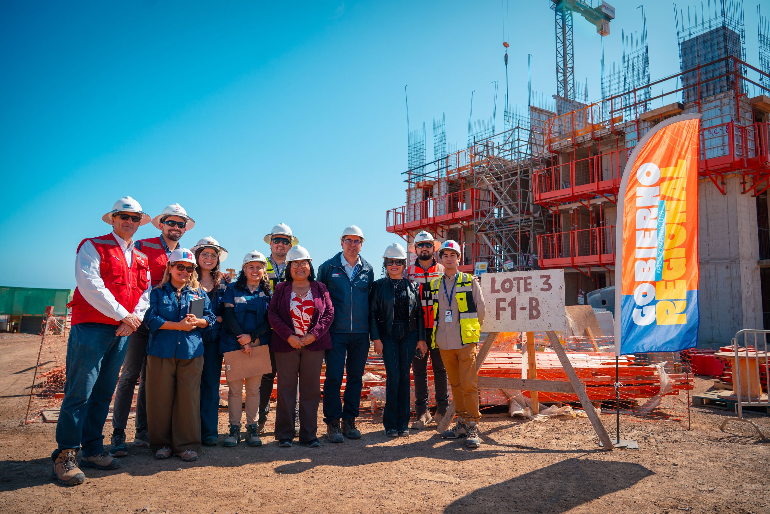 AUTORIDADES REGIONALES INSPECCIONAN AVANCES EN EL MEGAPROYECTO HABITACIONAL LOTE F1