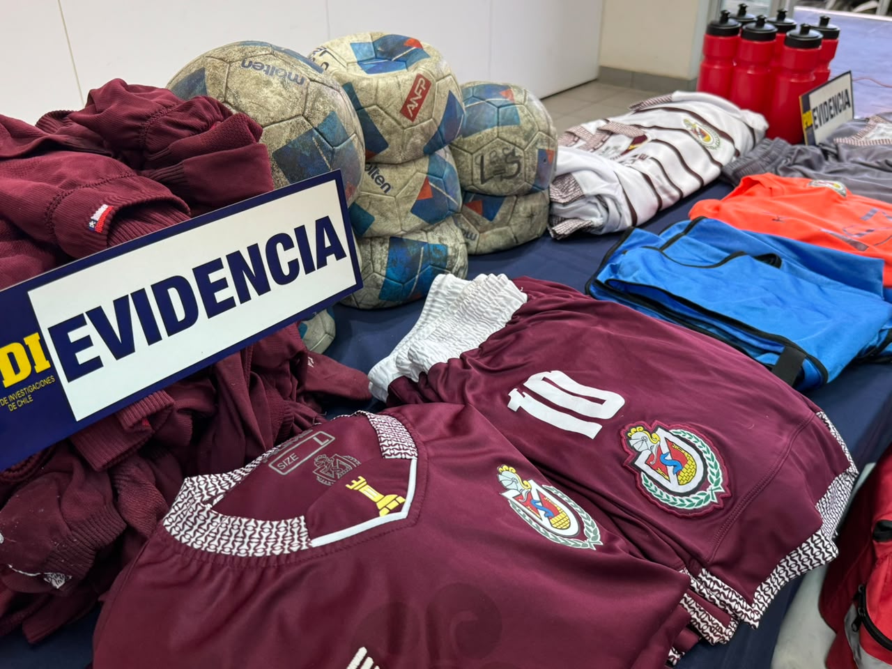 PDI ARICA RECUPERÓ ESPECIES SUSTRAÍDAS A CADETES DE DEPORTES LA SERENA